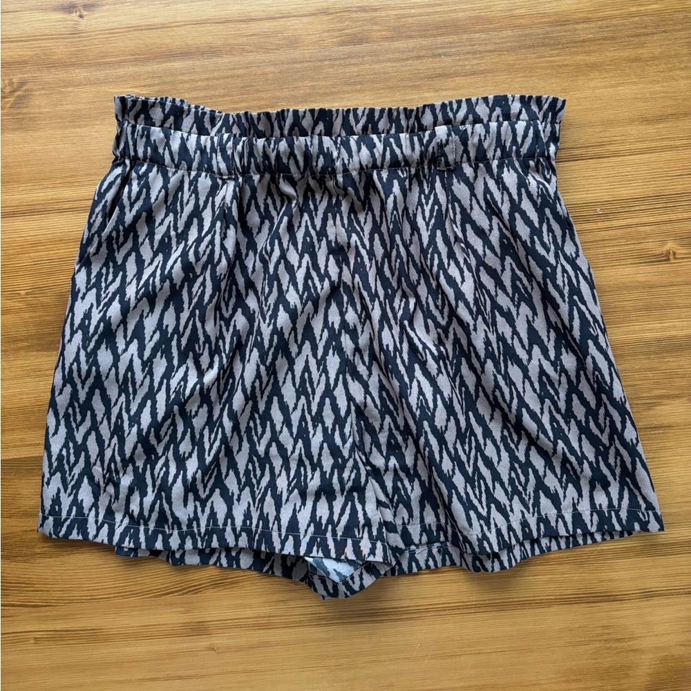 Anthropologie Sanctuary Patterned Paper Bag Shorts